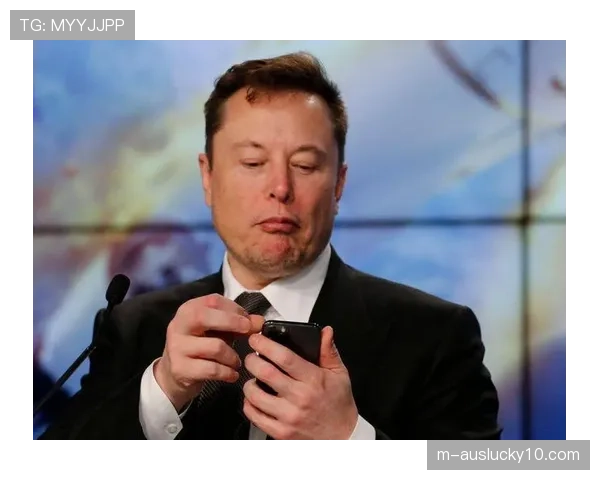 关键判罚引争议，回放中心在联盟官方推特发布包含多角度合成画面的裁决说明