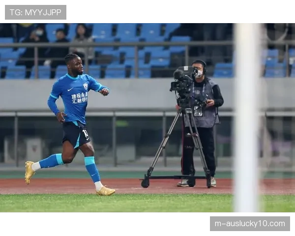 【2026年4月中超联赛区域防守与盯人混用趋势·人物·专访专访沧州雄狮主帅：解析对阵武汉三镇时，针对对方核心前锋采取的动态防守策略