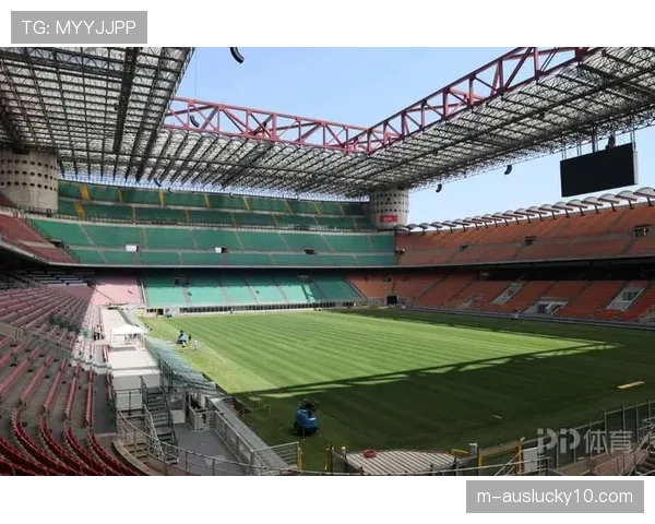 圣西罗球场准备就绪，等待国米夺冠庆典的到来